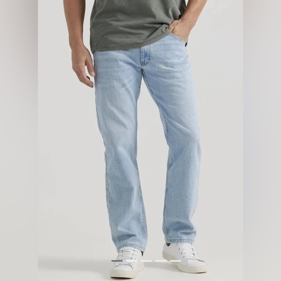 Wrangler Men's Regular Straight Jeans - Picture 1 of 6